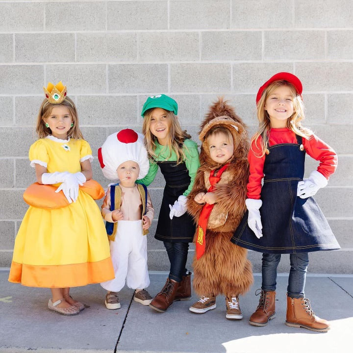 Family Halloween custom costumes. Super Mario Bros character dress up